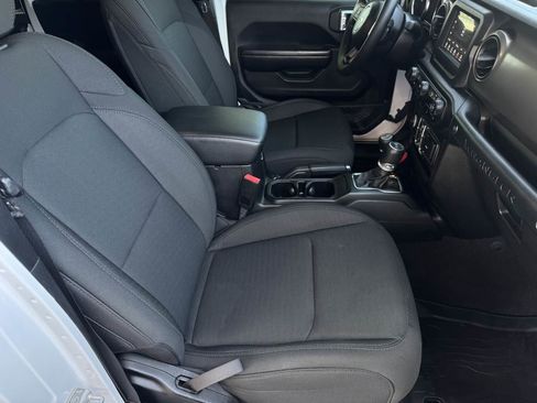 Used 2020 Jeep Wrangler Unlimited Sport S image 21