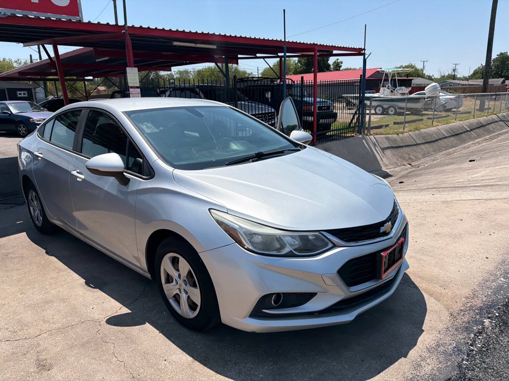 Used 2018 Chevrolet Cruze LS FWD image 6