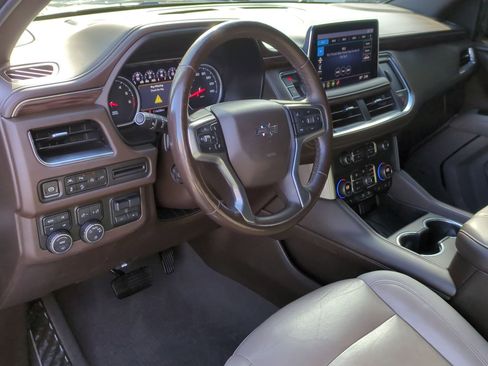 Used 2021 Chevrolet Suburban Z71 w/ Z71 Off-Road Package image 11