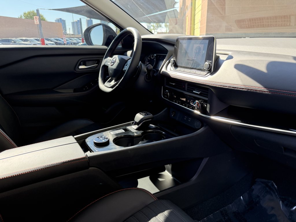 Used 2026 Nissan Rogue SV AWD/4WD image 40