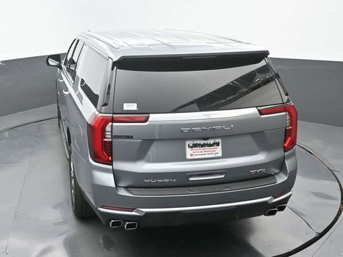 Used 2025 GMC Yukon XL Denali AWD/4WD image 31