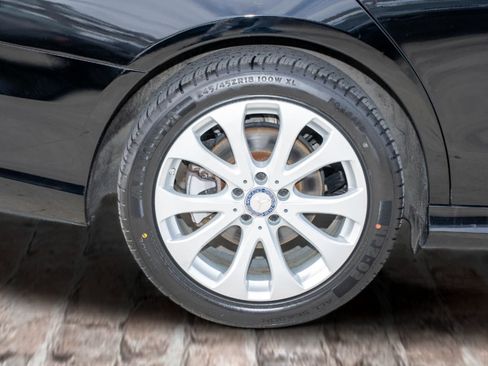 Used 2019 Mercedes-Benz E 300 4MATIC w/ Premium 1 Package image 43