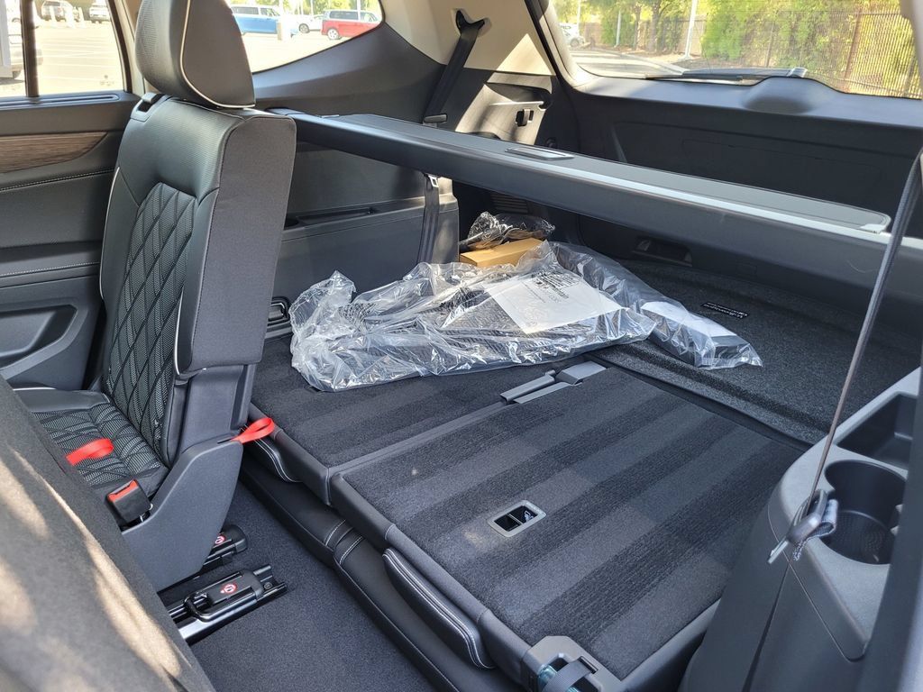 New 2025 Volkswagen Atlas SEL Premium R-Line AWD/4WD image 13