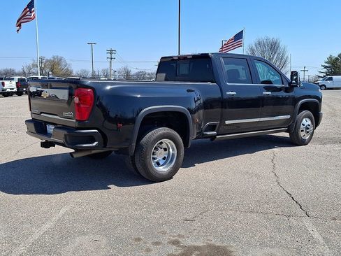 Used 2024 Chevrolet Silverado 3500 High Country w/ High Country Premium Package AWD/4WD image 9