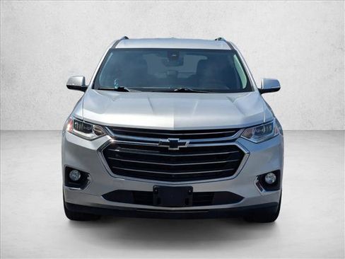 Used 2019 Chevrolet Traverse Premier w/ Driver Confidence II Package FWD image 2