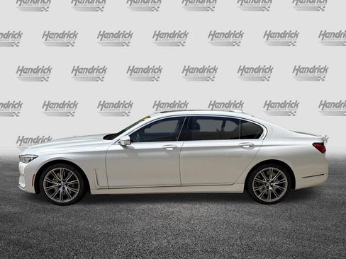 Used 2022 BMW 750i xDrive w/ Luxury Rear Seating Package AWD/4WD image 7