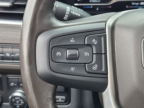 Used 2022 GMC Yukon XL Denali w/ Denali Premium Package image 29