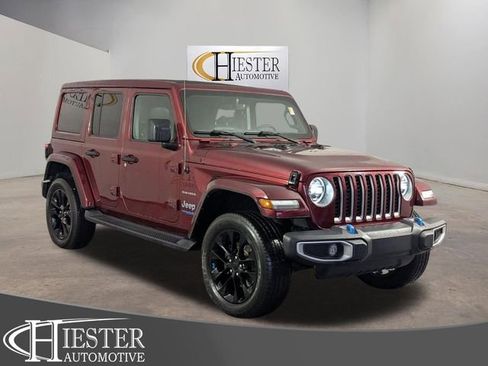 Used 2022 Jeep Wrangler Unlimited Sahara image 1