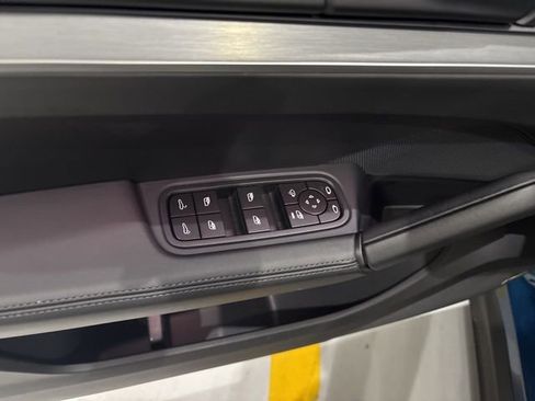 Used 2024 Porsche Cayenne S image 14