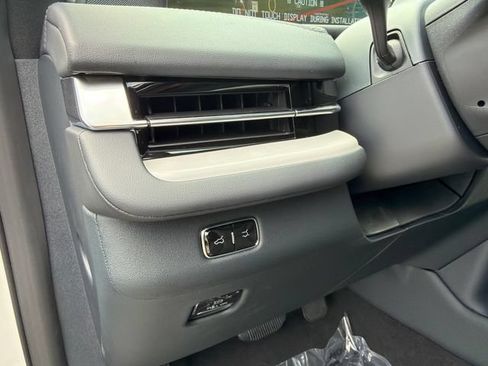 New 2027 Lincoln Navigator L Reserve w/ Jet Appearance Package RWD image 37