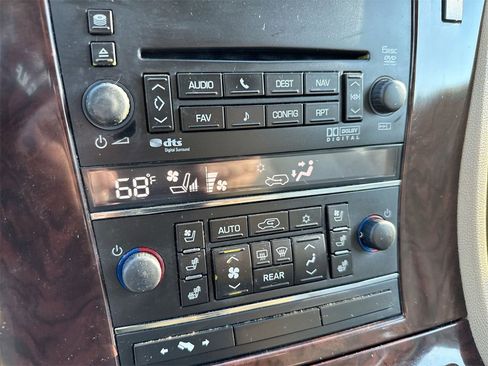 Used 2009 Cadillac Escalade 2WD image 16