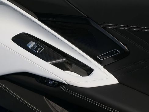 Certified 2025 Chevrolet Corvette E-Ray AWD/4WD image 35
