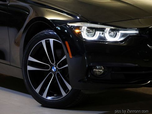 Used 2018 BMW 330i xDrive Sedan image 3