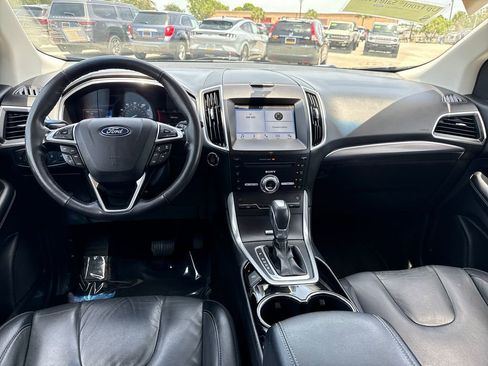 Used 2017 Ford Edge Titanium FWD image 6