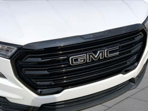 Used 2023 GMC Terrain SLT w/ Elevation Edition FWD image 29