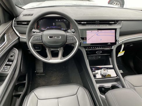 New 2026 Jeep Grand Cherokee Limited image 9