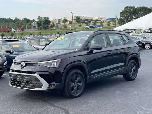 Used 2025 Volkswagen Taos S FWD image 3