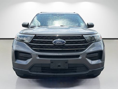 Used 2021 Ford Explorer XLT RWD image 8