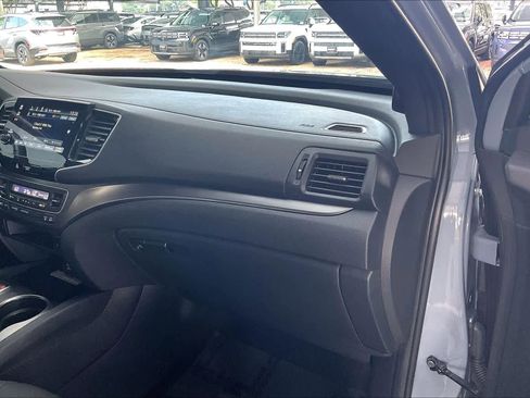 Used 2023 Honda Passport EX-L image 19