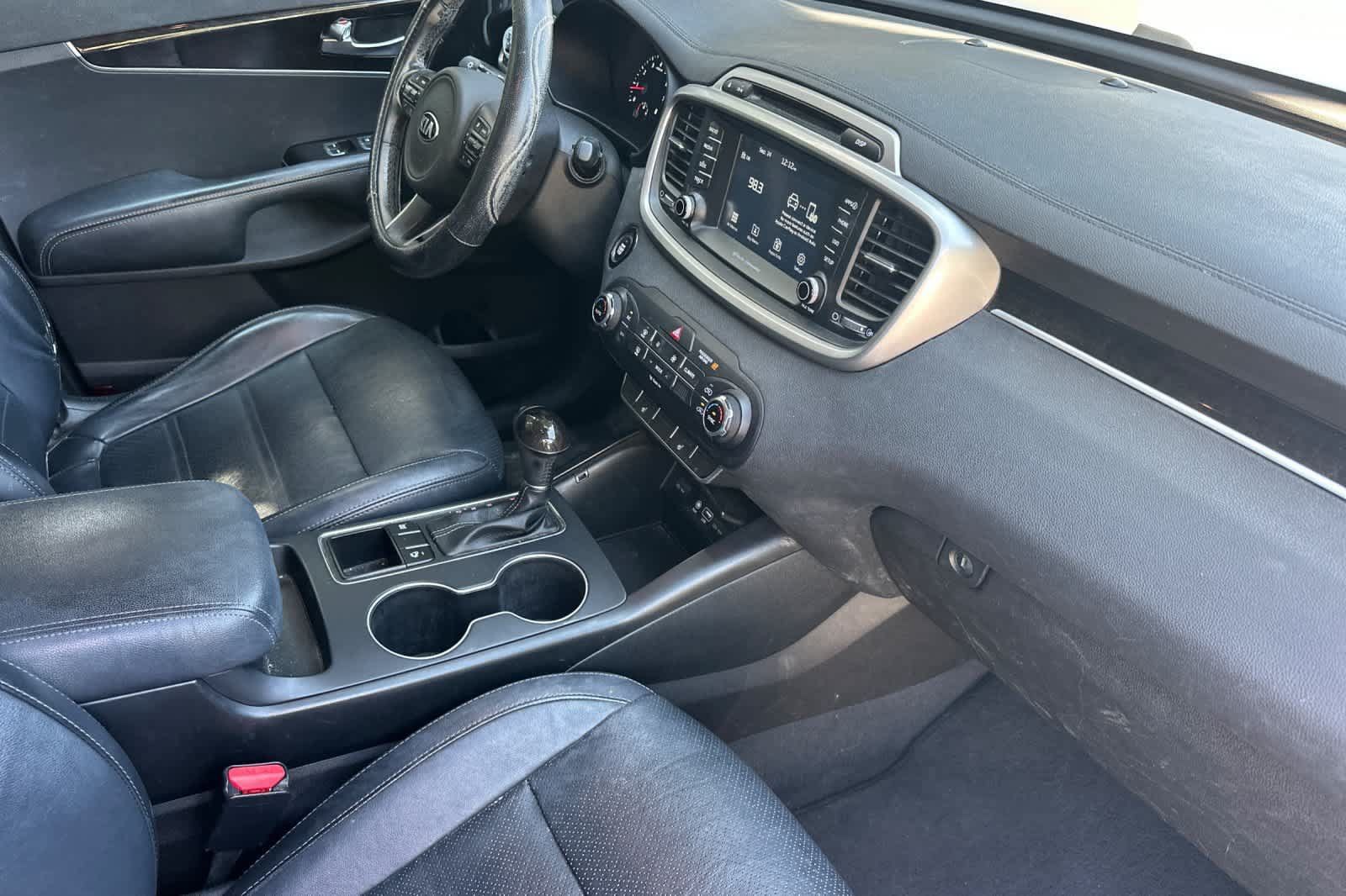 Used 2017 Kia Sorento FWD w/ LX Convenience Package image 18