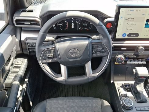 New 2026 Toyota 4Runner TRD Off-Road Premium AWD/4WD image 9