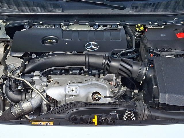 Used 2022 Mercedes-Benz CLA 250 4MATIC image 28