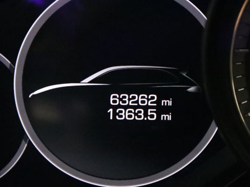 Used 2020 Porsche Cayenne Turbo AWD/4WD image 16