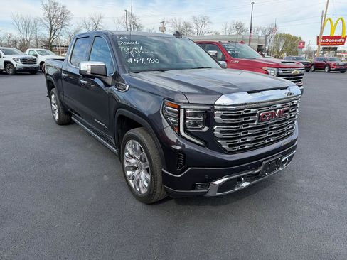 Used 2023 GMC Sierra 1500 Denali w/ Denali Reserve Package AWD/4WD image 6