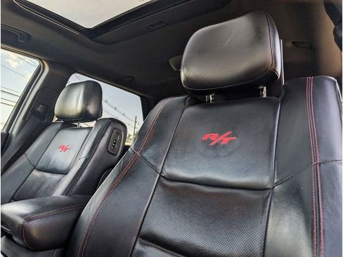 Used 2017 Dodge Durango R/T w/ Technology Group AWD/4WD image 18