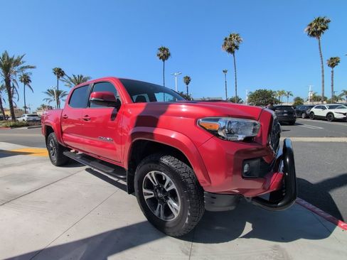 Used 2019 Toyota Tacoma TRD Sport w/ Technology Package RWD image 34
