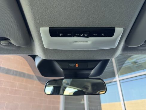 Used 2025 Nissan Kicks S image 25