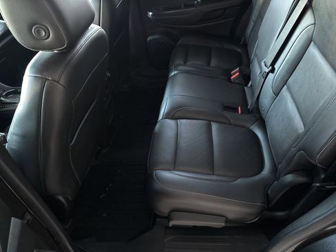 Used 2018 GMC Acadia SLT image 23