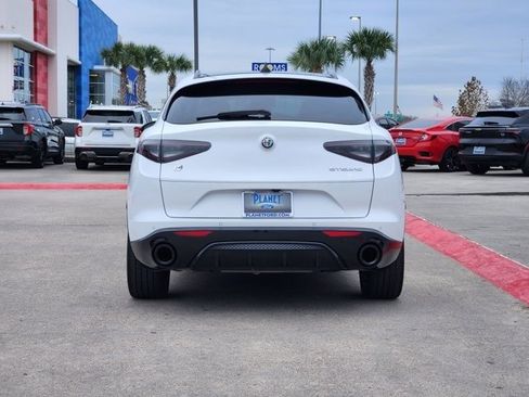 Used 2024 Alfa Romeo Stelvio Veloce image 6