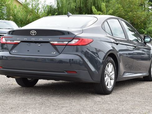 Used 2025 Toyota Camry LE FWD image 5