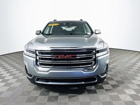 Used 2023 GMC Acadia SLE w/ Driver Convenience Package image 4