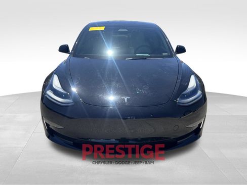 Used 2021 Tesla Model 3 Standard Range Plus RWD image 3