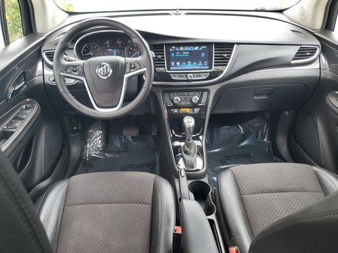 Used 2021 Buick Encore Preferred image 12