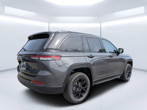 New 2026 Jeep Grand Cherokee Altitude AWD/4WD image 3