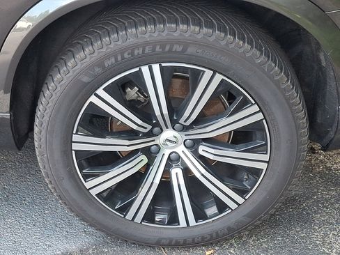 Used 2023 Volvo XC90 B6 Plus w/ Protection Package Premier AWD/4WD image 3