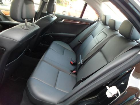 Used 2008 Mercedes-Benz C 300 Sedan image 9