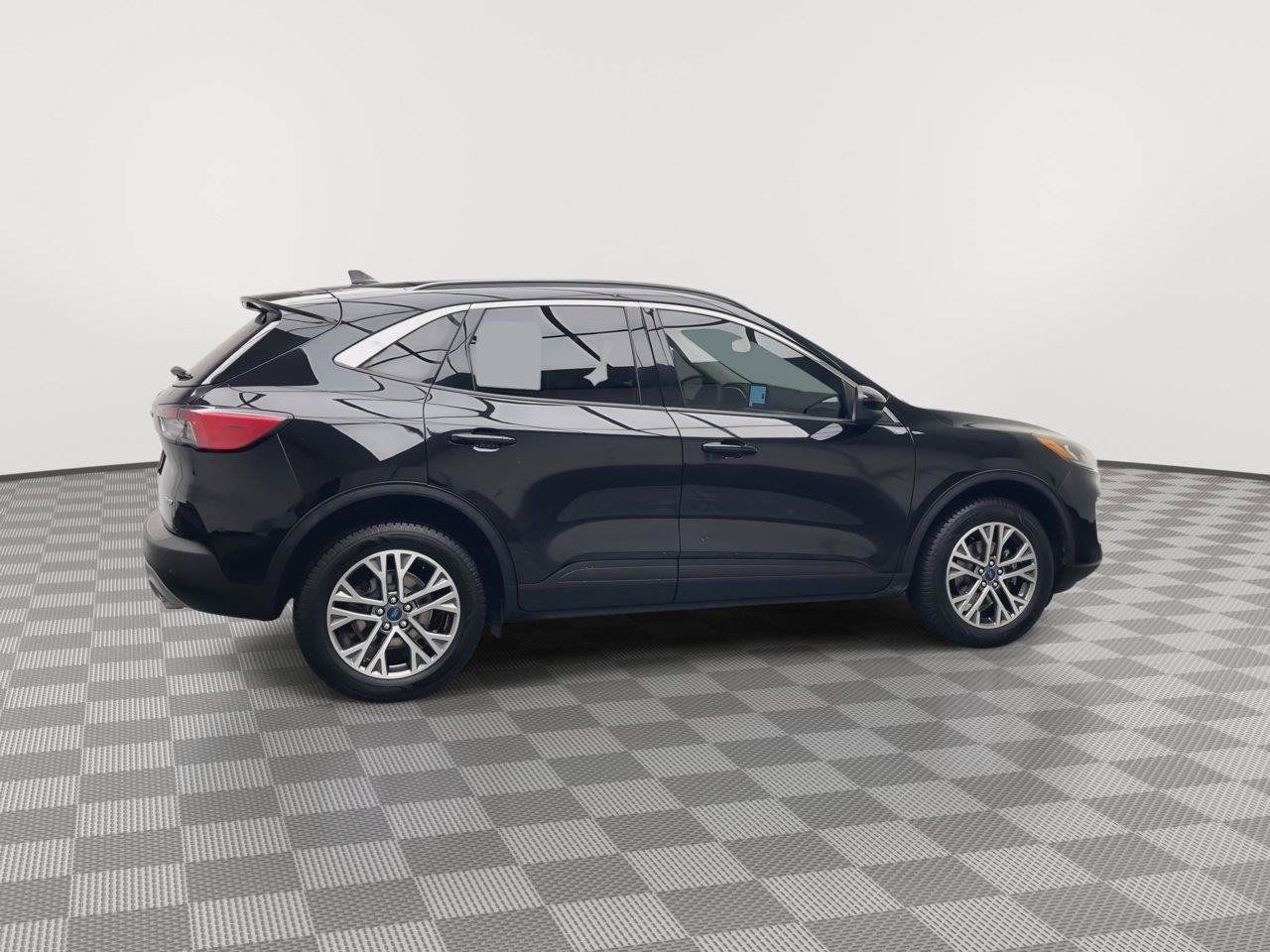 Used 2022 Ford Escape SEL w/ Technology Package AWD/4WD image 40