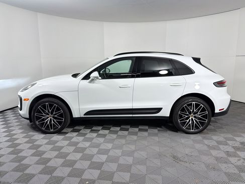 Certified 2026 Porsche Macan image 2