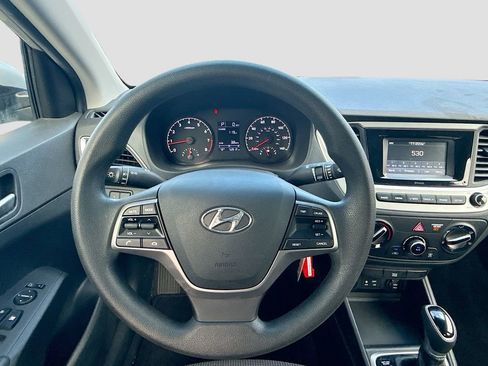 Used 2022 Hyundai Accent SE image 12