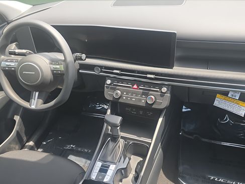 New 2026 Hyundai Tucson SE FWD image 11