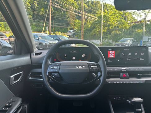 Used 2025 Kia K4 FWD image 34