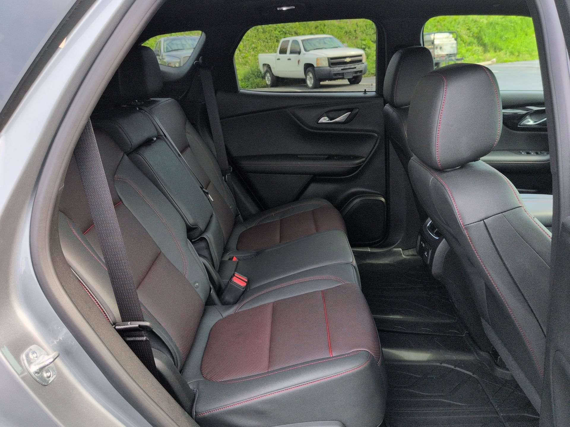 Certified 2025 Chevrolet Blazer RS w/ Enhanced Convenience Package AWD/4WD image 28