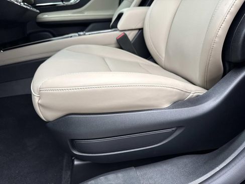 New 2026 Lincoln Corsair Premiere FWD image 20