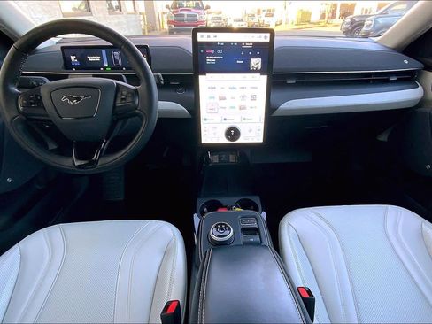 Certified 2021 Ford Mustang Mach-E Premium image 16