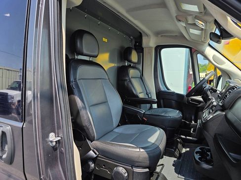 Used 2022 RAM ProMaster 2500 w/ Interior LED Lighting Group FWD image 9
