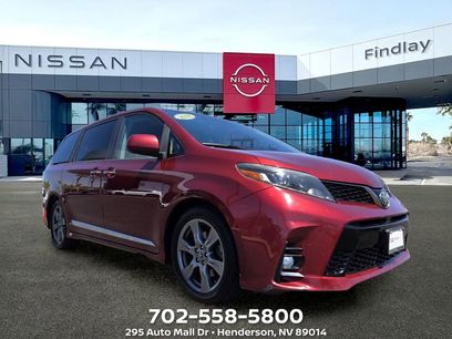 Used 2018 Toyota Sienna SE Premium w/ Carpet Mat Package